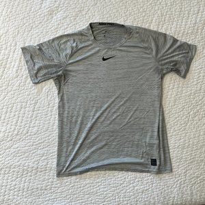 NIKE PRO - Dri Fit Men's Athletic Shirt - XL (Heather Grey)